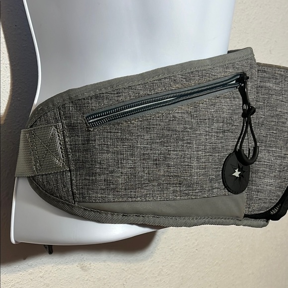 YOUTHINK Sporty Gray Belt Bag with Angular Design Outdoors Hiking Camping - Picture 4 of 10